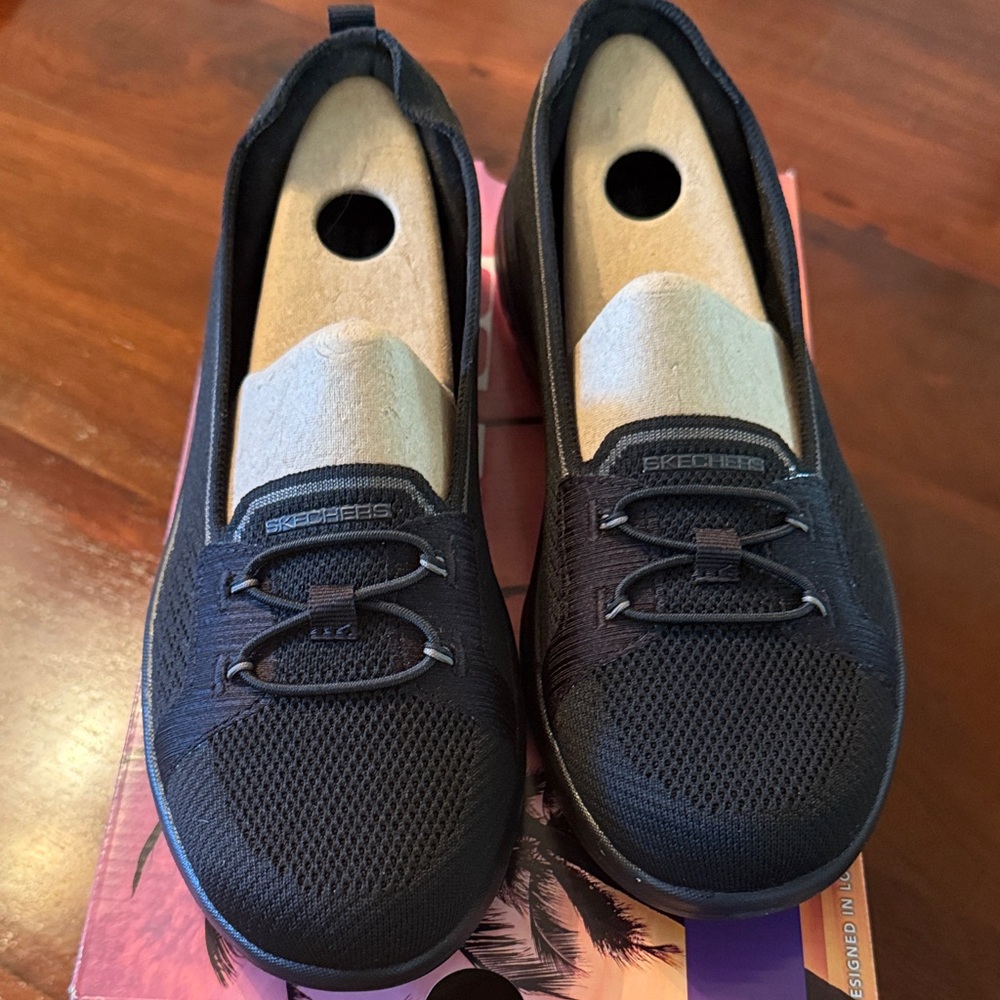 Skechers Women's Black Mesh Loafers